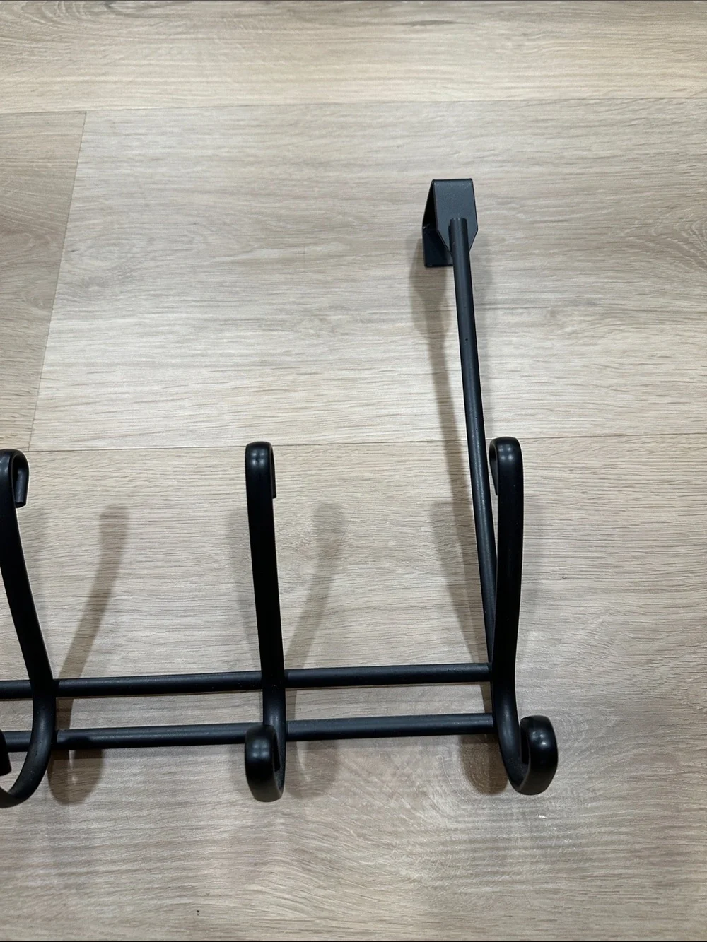 Black Metal Over-the-Door 5-Hook Wall Rack